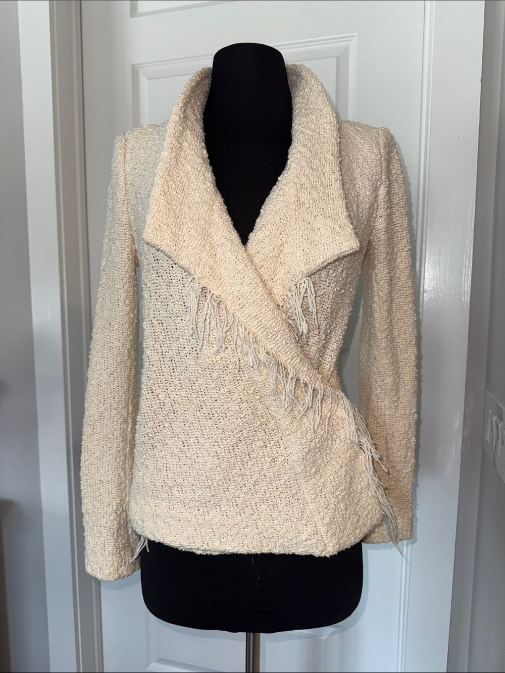 Flawless IRO Cream Bouclé Fringe Shawl-Collar Jacket Sz 34